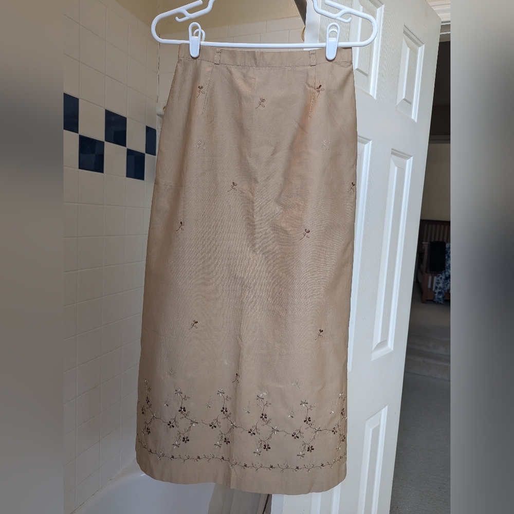 Beige Floral Embroidery Column Skirt Size S